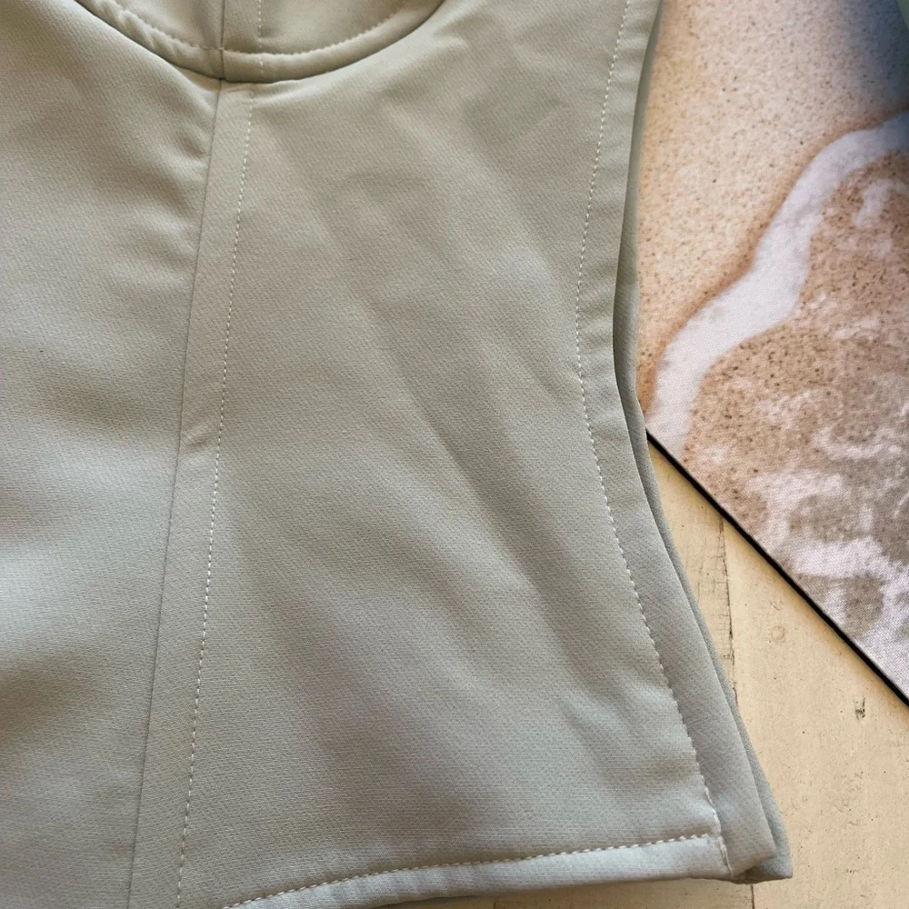 LA Hearts strapless structured tube top size Xs. Zips on the side - Picture 7 of 10